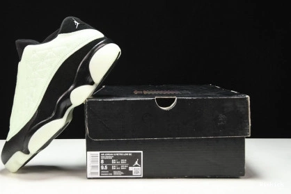 DAY (2021) 13 LOW AIR SINGLE'S JORDAN DM0803-300 RETRO 0824